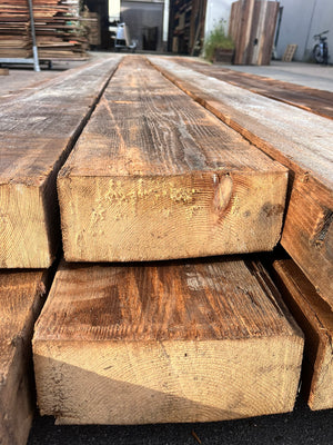 Oude grenen balk 90x240x5400mm