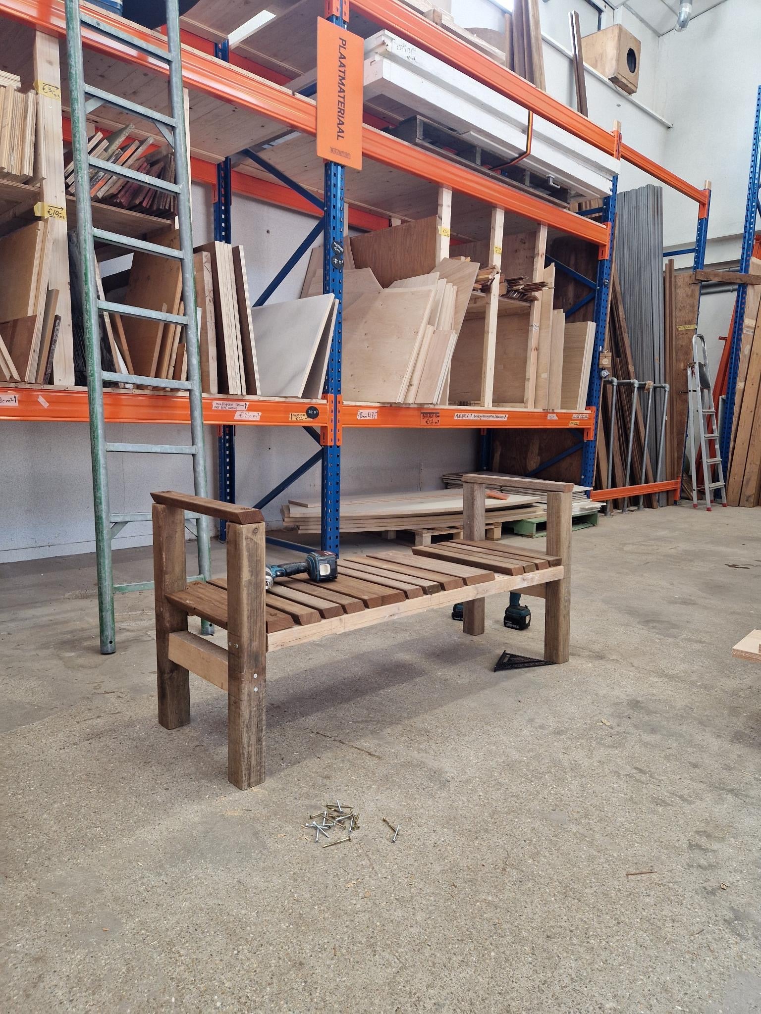 Workshop (1 day): Outdoor or indoor bench