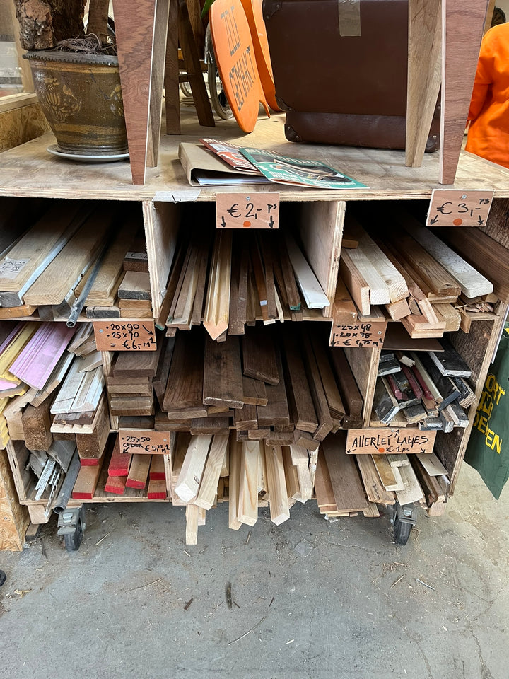 Latten uit lattenkast 2€