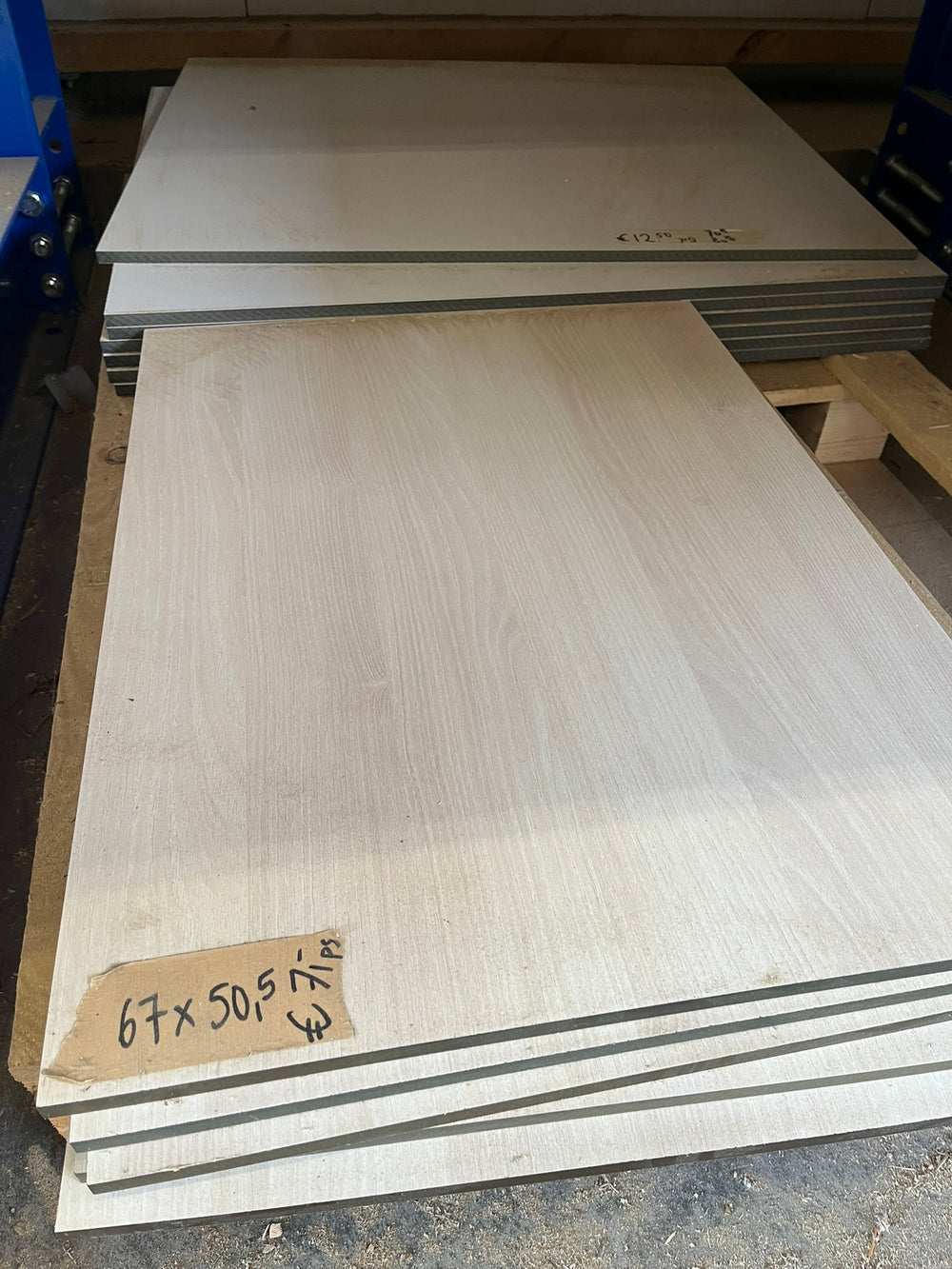 trespa HPL 50,5x67 €7 ps