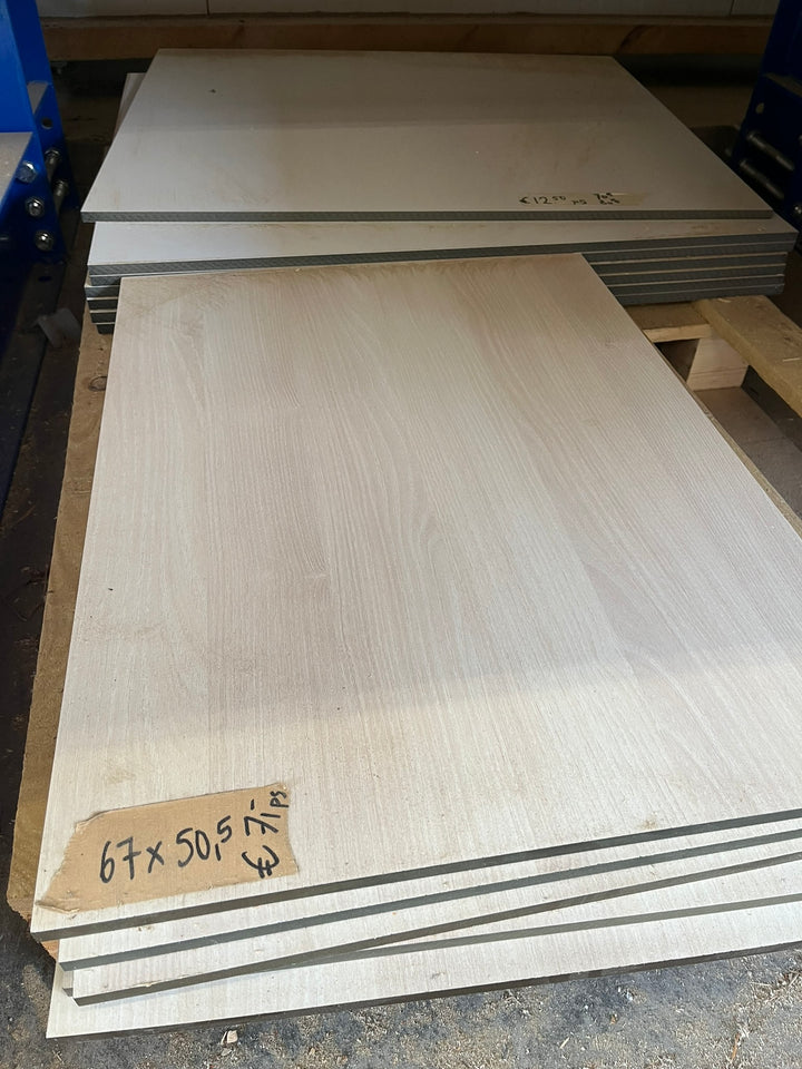 trespa HPL 50,5x67 €7 ps